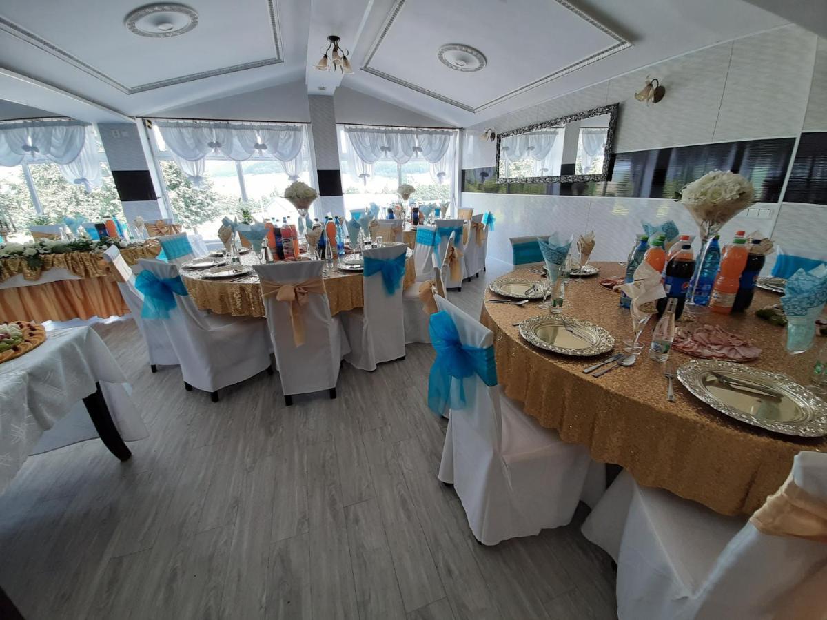Restaurant And Pension Stenly Spissky Stvrtok エクステリア 写真