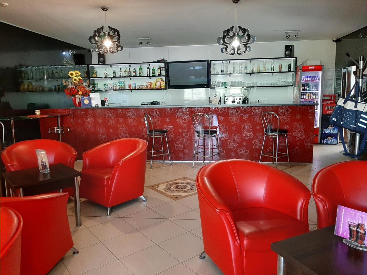 Restaurant And Pension Stenly Spissky Stvrtok エクステリア 写真